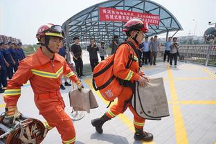 踢球者：萨内参加拜仁今日合练，有望赶上对拉齐奥次回合比赛